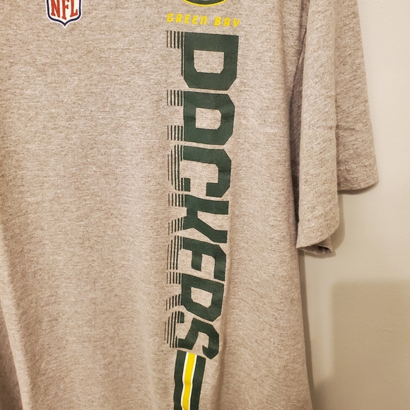 Reebok, Size XL, Gray Packers short - Picture 3 of 3